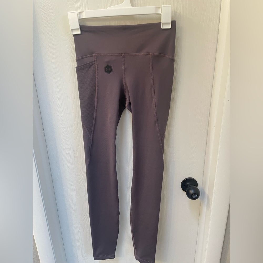Under Armour yoga pants size XS women teenagr active wear